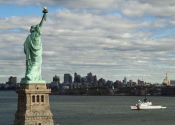 Termasuk WNI, Visa AS Harus Setor Uang Jaminan Sampai Rp245 Juta