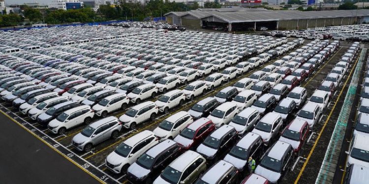 Produksi Mobil Terbesar di Indonesia Menurun
