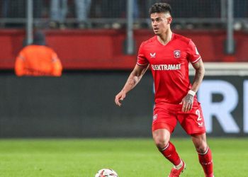 FC Twente Berupaya Memaksa Mees Hilgers Perpanjang Kontrak