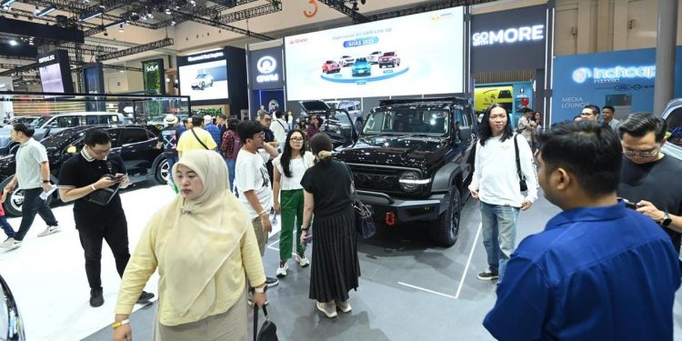 Sebagian Pengunjung GIIAS 2025 Belum Memilih untuk Membeli Mobil Baru