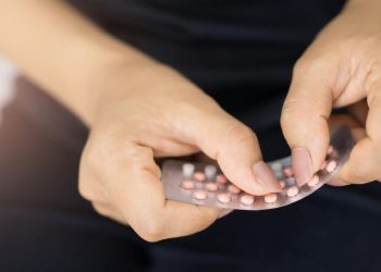 Pria Ketahuan Selingkuh Karena Gagal Bayar Pil KB di Apotek