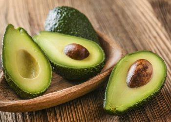 Trik agar Alpukat Tetap Segar Tanpa Kecokelatan dalam Waktu 5 Detik