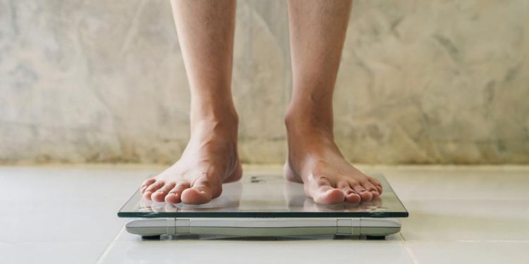 Cara dan Waktu Terbaik Menimbang Berat Badan untuk Hasil yang Akurat