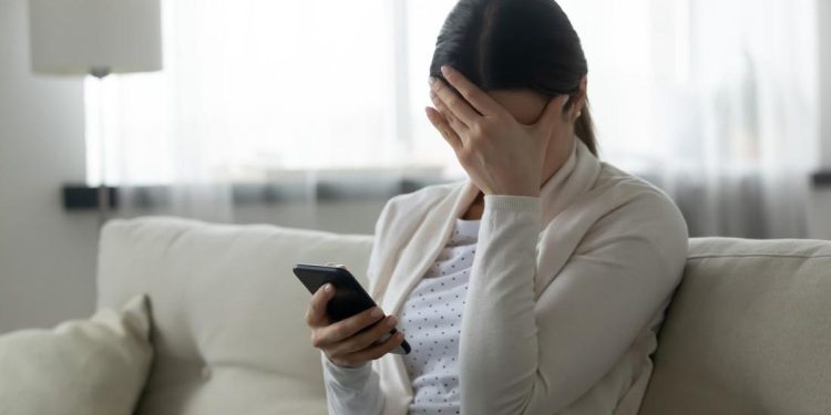 OJK Sebut 5 Alasan Mengapa Orang Indonesia Rentan Terhadap Scam Digital