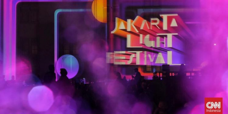 Keindahan Instalasi Cahaya di Festival Cahaya Jakarta 2025
