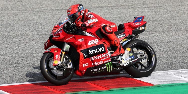 Marquez Pimpin Balapan, Pecco Urutan 15