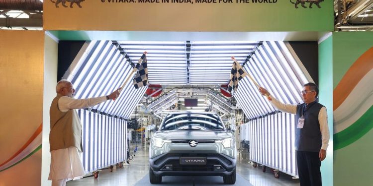 Produksi Mobil Listrik Pertama e Vitara Dimulai di India