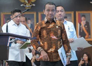 Bahlil Minta 80 Ribu Kopdes Ikut Membangun PLTS di Desa Sesuai Perintah Prabowo
