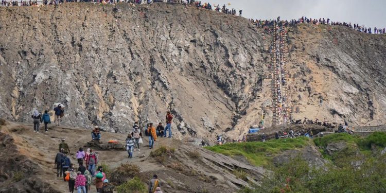 Daftar Resmi Peringkat Jalur Pendakian di Indonesia dari Mudah hingga Sulit