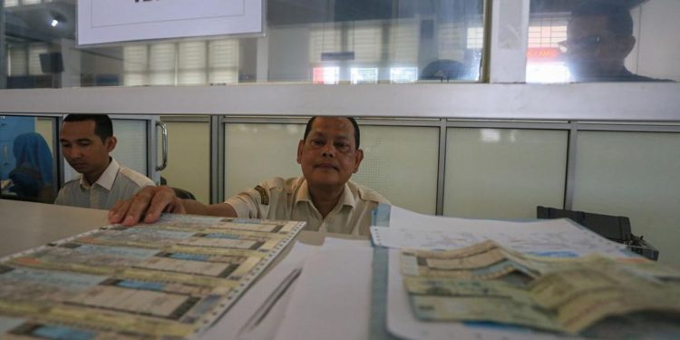 Bolehkah Membayar Pajak Kendaraan Terlambat 1 Hari Setelah Tanggal Merah?