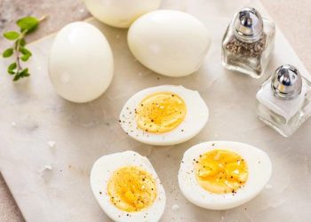 Lebih Aman Mana, Telur Rebus Matang atau Setengah Matang