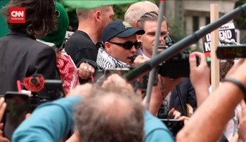 Mo Chara Kneecap Ikut Sidang dan Dukung Gerakan Bebaskan Palestina