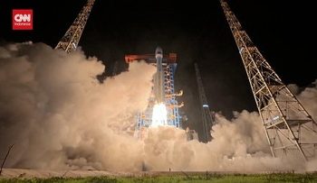 China Luncurkan Satelit Orbit Terbaru Dalam Detik-detik Menegangkan