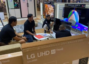 Obral Besar Smart TV 43 Inch Mulai Rp3 Jutaan di Transmart