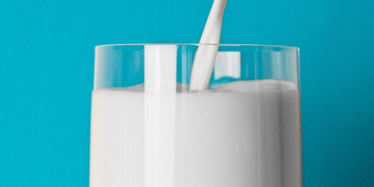 Orang dengan 7 Penyakit Ini Sebaiknya Hindari Minum Susu Meski Steril
