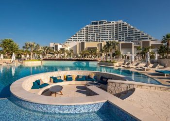 Jamin Cuaca Cerah Tamu Menginap Gratis Jika Turun Hujan di Hotel Ini