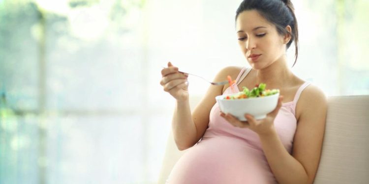 Ibu Hamil Sebaiknya Tidak Mengonsumsi 7 Minuman Meskipun Enak