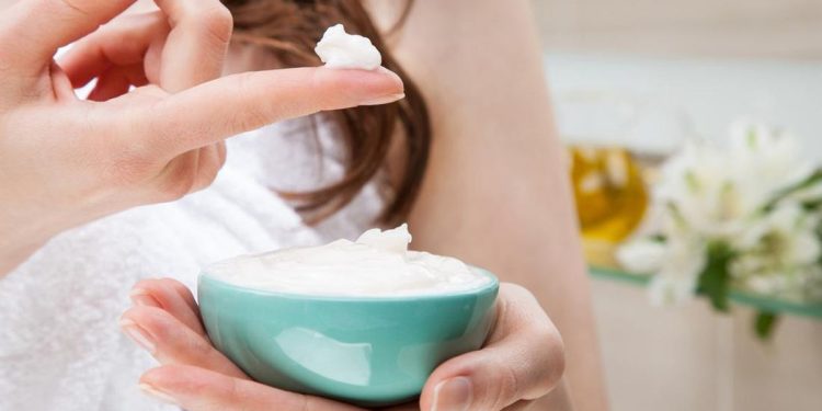 Tips Merawat Rambut Ala Salon di Rumah agar Tetap Sehat dan Kuat