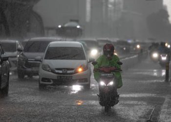 Musim Hujan Datang Lebih Awal Kata BMKG Sampai Kapan?