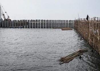Tanggul Beton Laut Cilincing Bukan Giant Sea Wall Menurut KKP
