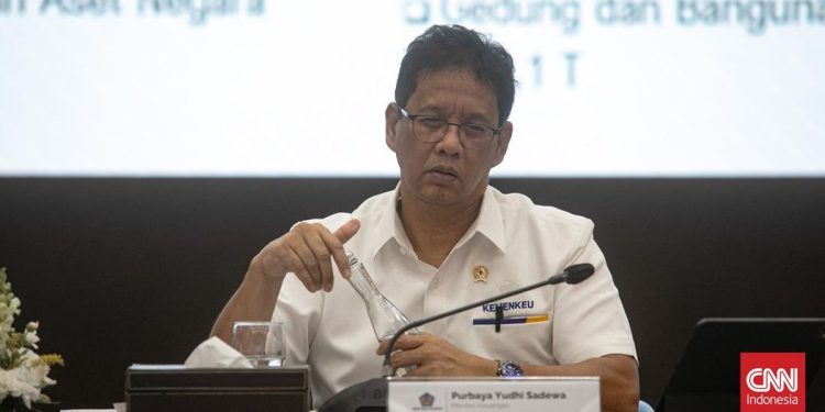 Ekonomi Tumbuh 6 Persen, Rocky Gerung Perlu Minta Maaf