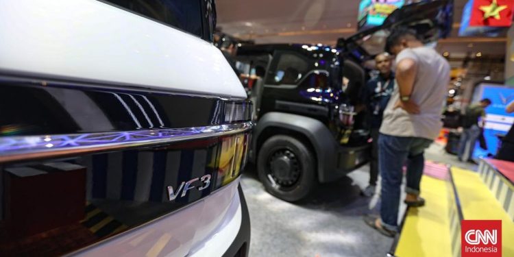 Hitung Pengeluaran Lebih Hemat Membeli Mobil Listrik Tanpa Baterai