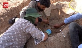 Air Surut Memudahkan Penemuan Situs Pemakaman Kuno di Irak