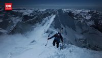Pria Polandia Panjat Everest Tanpa Oksigen dan Cetak Rekor Baru