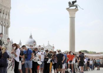 Patung Singa Bersayap Legendaris Venesia Ternyata Karya dari China