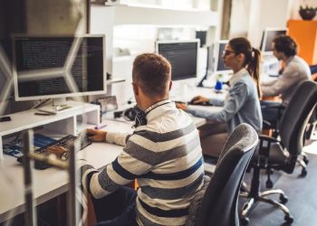 Pekerja Usia 30-an Rentan Terkena Stroke Ringan, Berikut Sebab-Sebabnya