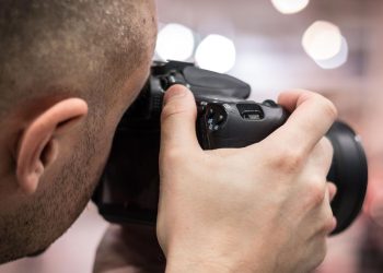 Jual Foto di Aplikasi Bikin Resah, Komdigi Mau Undang Asosiasi