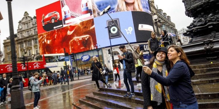 Orang Mulai Hemat untuk Liburan, Sektor Pariwisata Menurun