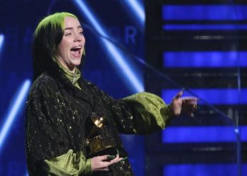 Billie Eilish Kritik Miliarder Dunia Setelah Donasi Rp187 Miliar