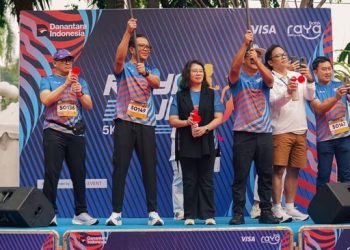 Ribuan Pelari Meriahkan Raya Run di Surabaya, Simak Juaranya!