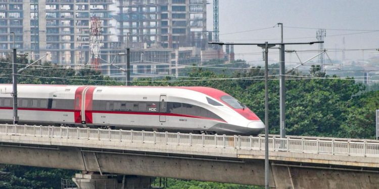 China Menanggapi Proyek Whoosh yang Dikatakan Luhut Pernah Bermasalah