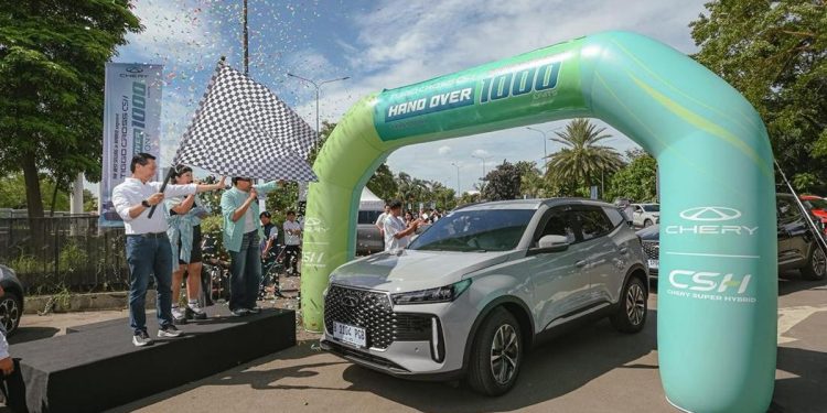 Serah Terima 1000 Unit Tiggo Hybrid ke Konsumen