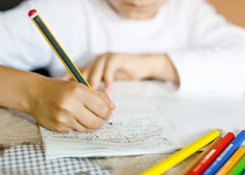 7 Makanan Terbaik untuk Meningkatkan Kecerdasan Otak Anak