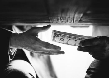 Warga Indonesia Korupsi Rp1,3 Triliun dan Melarikan Diri ke China Kini Dikejar Interpol