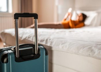 Bukan Alarm, Hotel Ini Bangunkan Tamu dengan Aroma Kopi dan Daging Asap