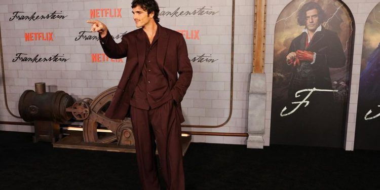 Elordi Siap Menghidupkan Kembali Frankenstein Karya Guillermo del Toro