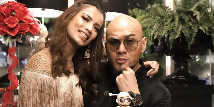 Pernyataan Deddy Corbuzier dan Sabrina Chairunnisa mengenai perceraian mereka
