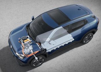 Tips Memperpanjang Daya Tahan Baterai Mobil Listrik