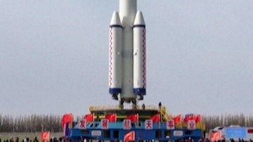 Aktivitas Roket Shenzhou-21 Dipindah ke Landasan di China