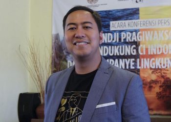 Respons Pandji Pragiwaksono terhadap Sanksi Adat Masyarakat Toraja
