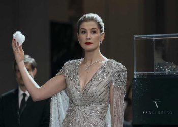 Kritikus Tanggapi Peran Rosamund Pike di Film Now You See Me: Now You Don’t