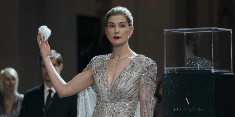 Kritikus Tanggapi Peran Rosamund Pike di Film Now You See Me: Now You Don’t