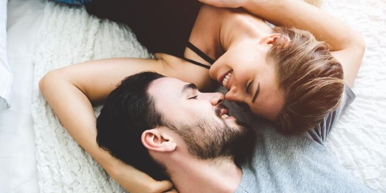 Asal Usul Ciuman Pertama Manusia Dari Jutaan Tahun yang Lalu Terungkap