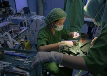 Menjahit Harapan di Senyum Kecil Generasi Muda