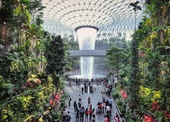 Pelancong Akan Menghadapi Kesulitan Masuk Singapura Mulai 2026, Berikut Alasannya