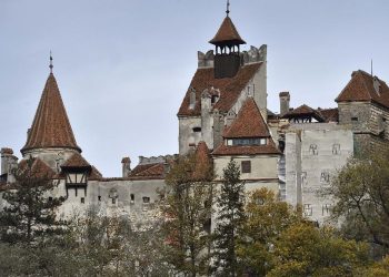 Negara Kelahiran Vampir Akan Membangun Taman Hiburan Dracula Land